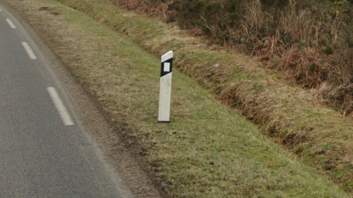 獨特楔形反光護柱