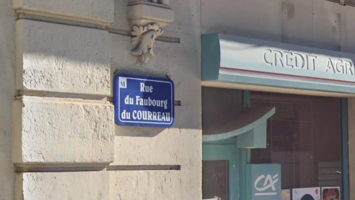 蒙彼利埃藍色M字街牌