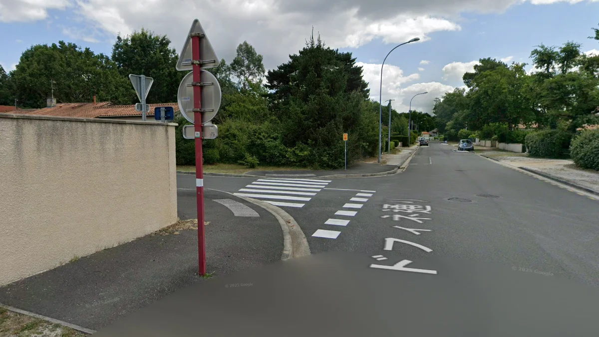 波爾多紅色方形標誌桿