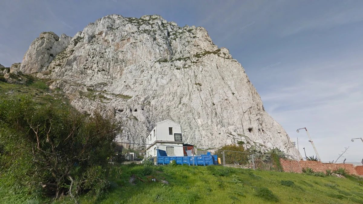 直布羅陀巨岩白色石灰岩