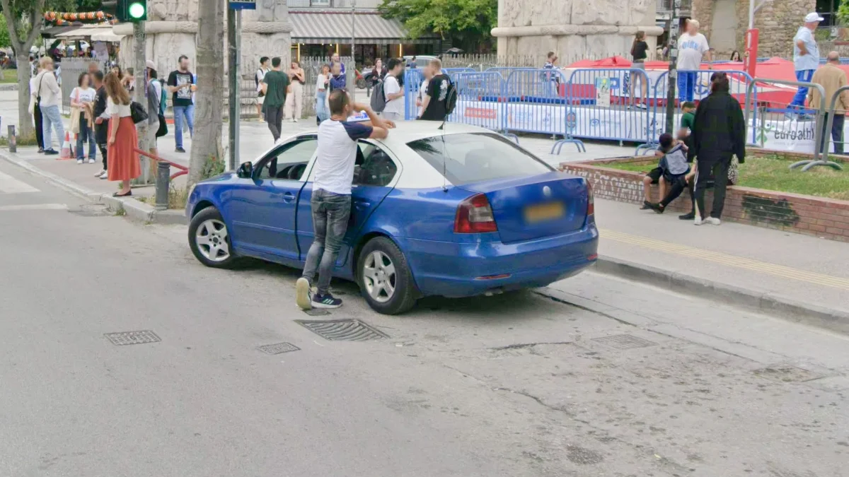 塞薩洛尼基藍白計程車