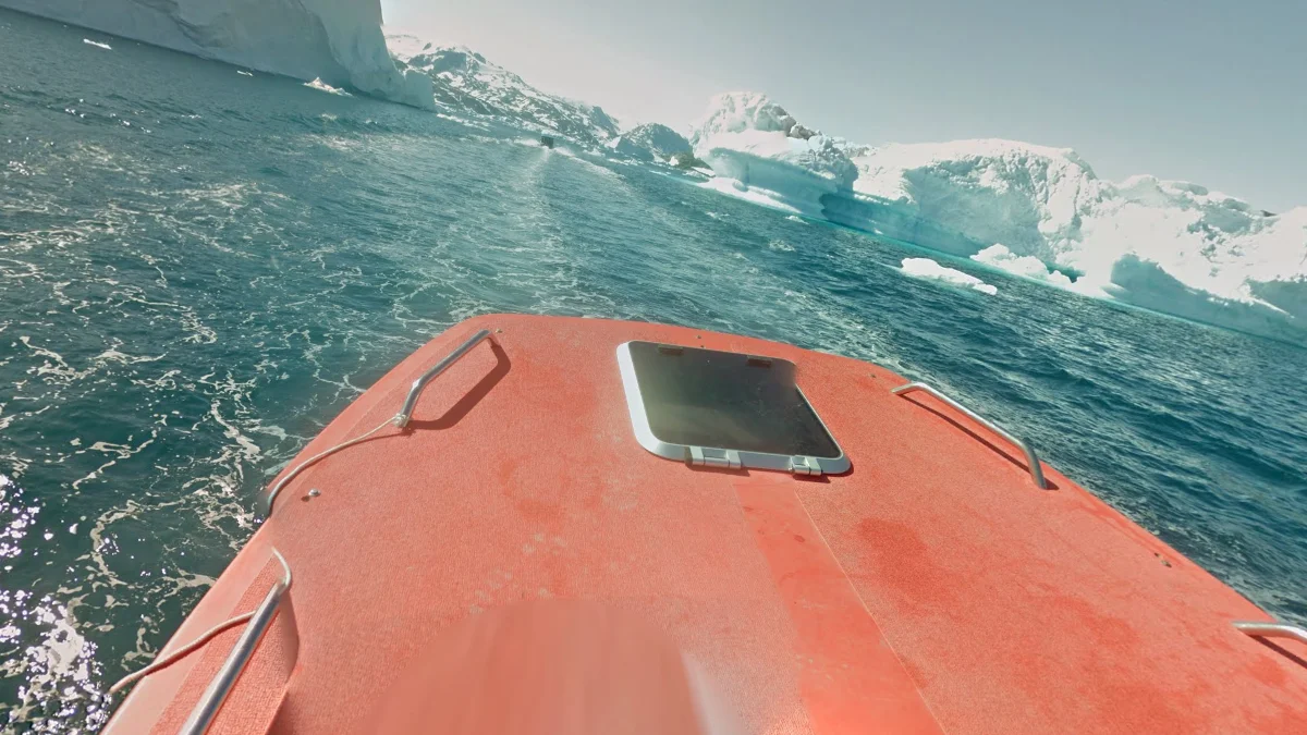 東海岸蒂勒里拉格庫米特亮紅船