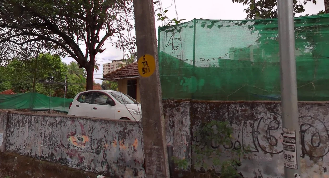 喀拉拉邦黃色電線桿標記