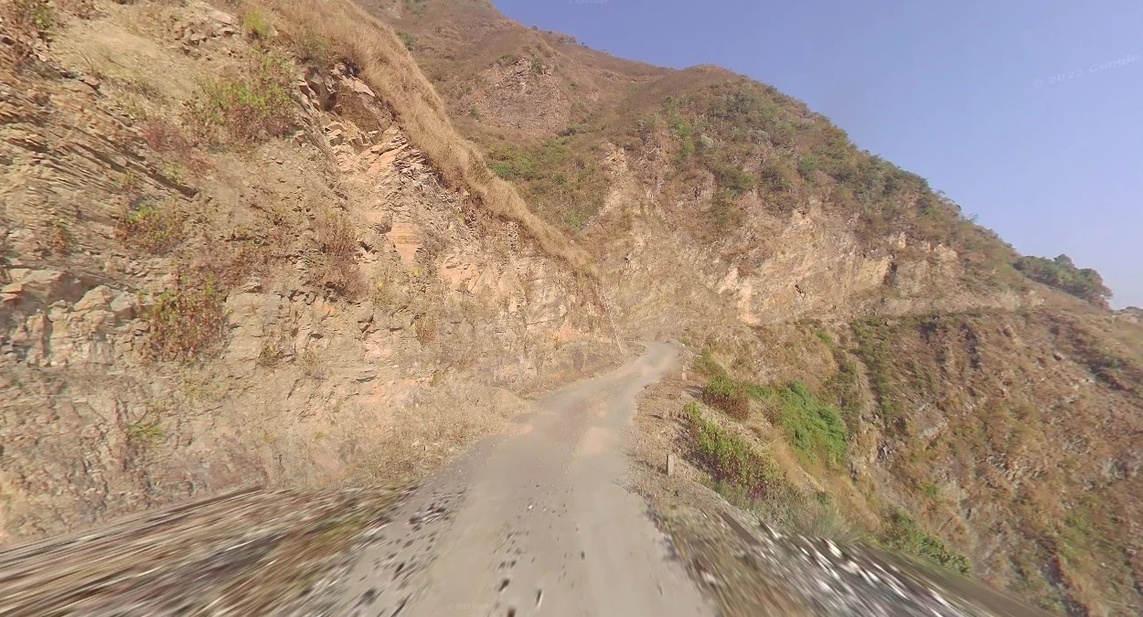 北阿坎德邦西部貧瘠景觀