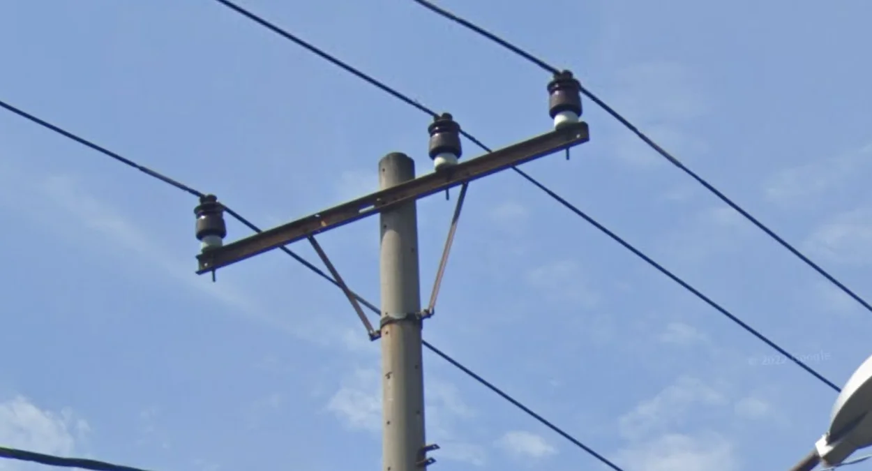 北蘇門答臘不對稱絕緣體