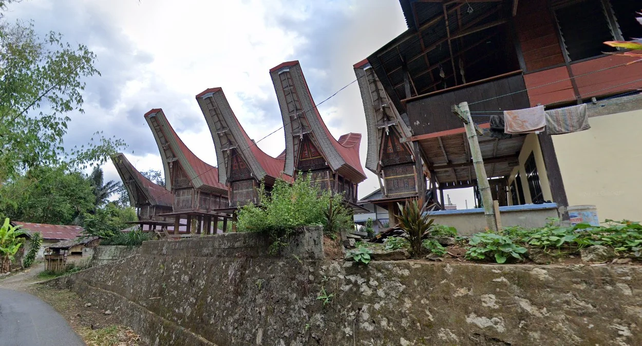 南蘇拉威西馬鞍形屋頂