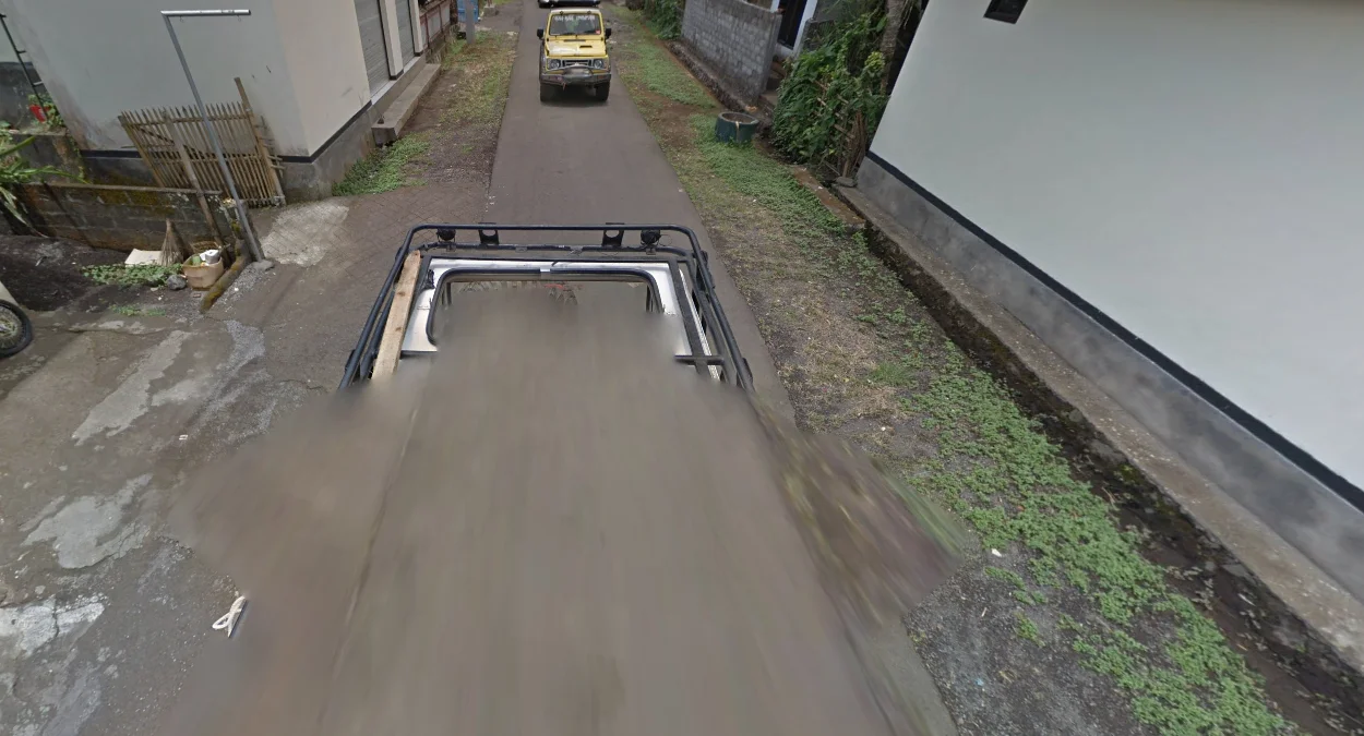 峇里島東部白色SUV