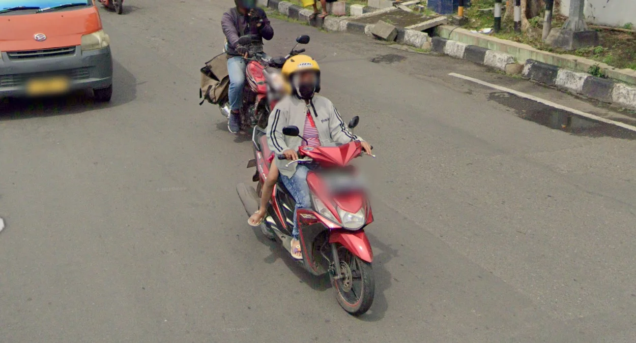 印尼摩托車前車牌