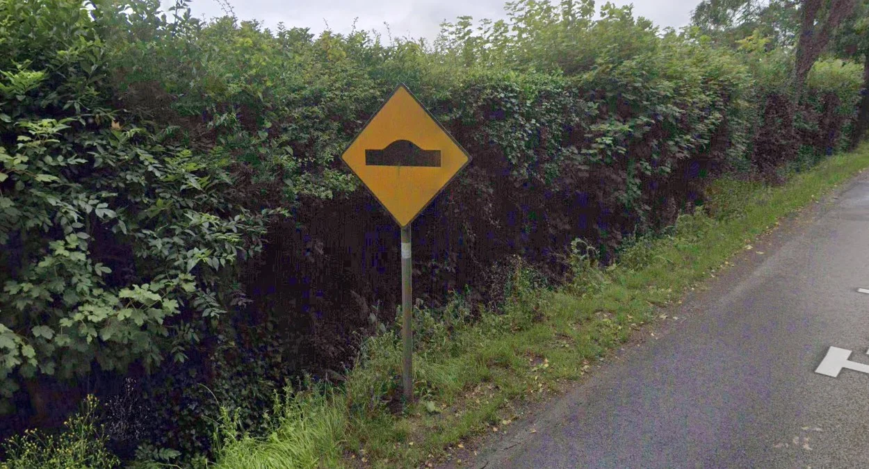 菱形黃色警告標誌