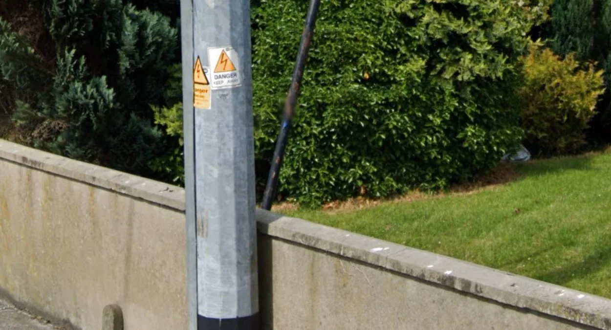 電線桿無人觸電警告貼紙