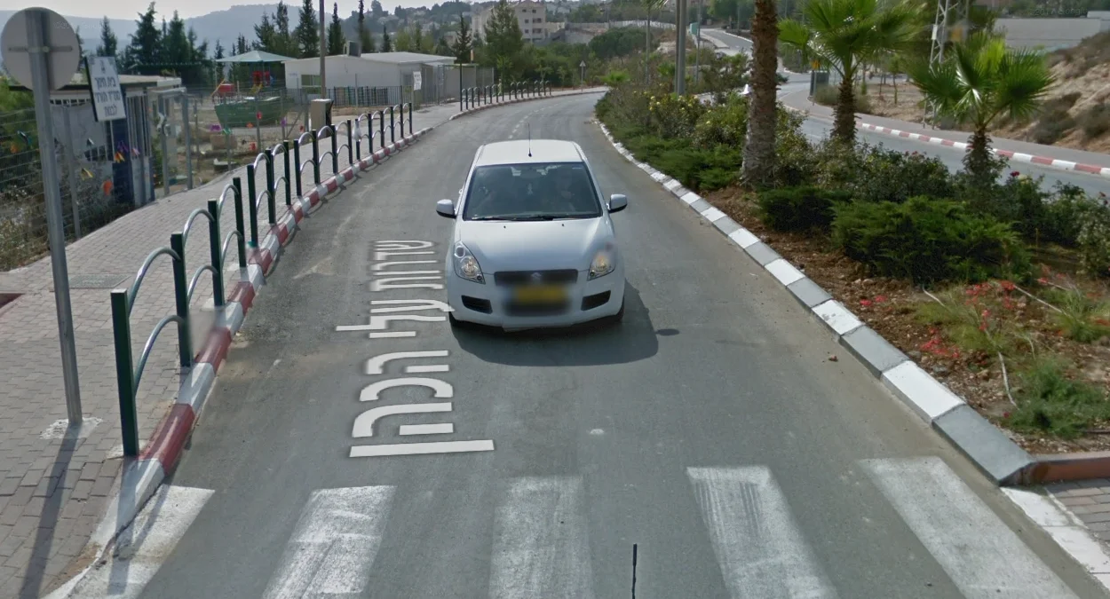 約旦河西岸白色鈴木隨行車