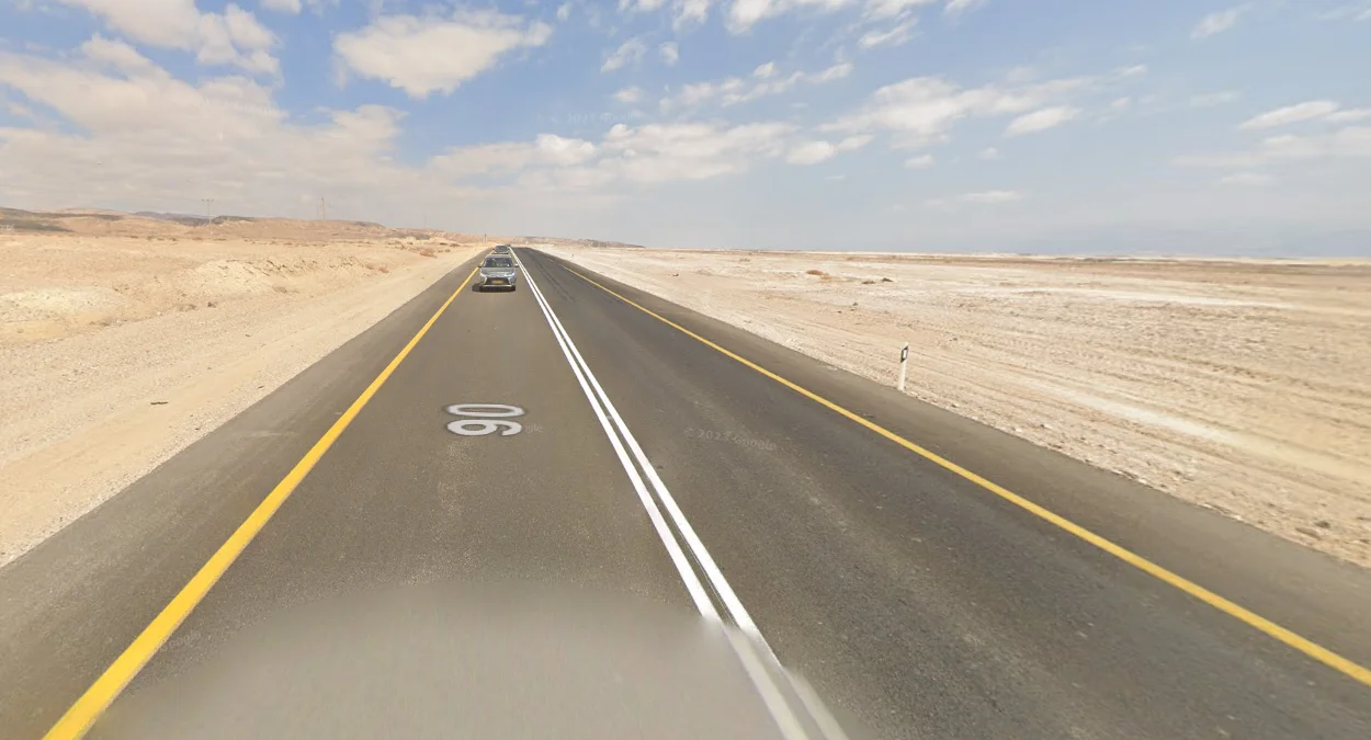 道路黃色外側線