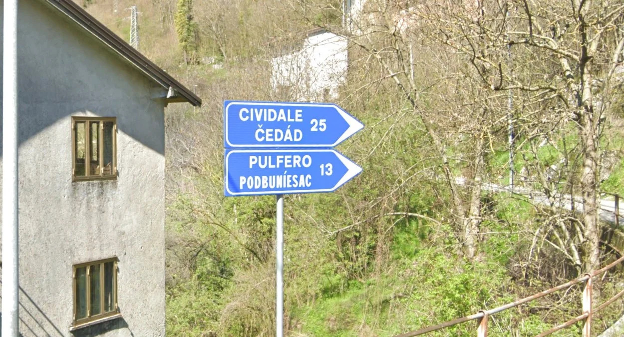 斯洛維尼亞邊境雙語標誌