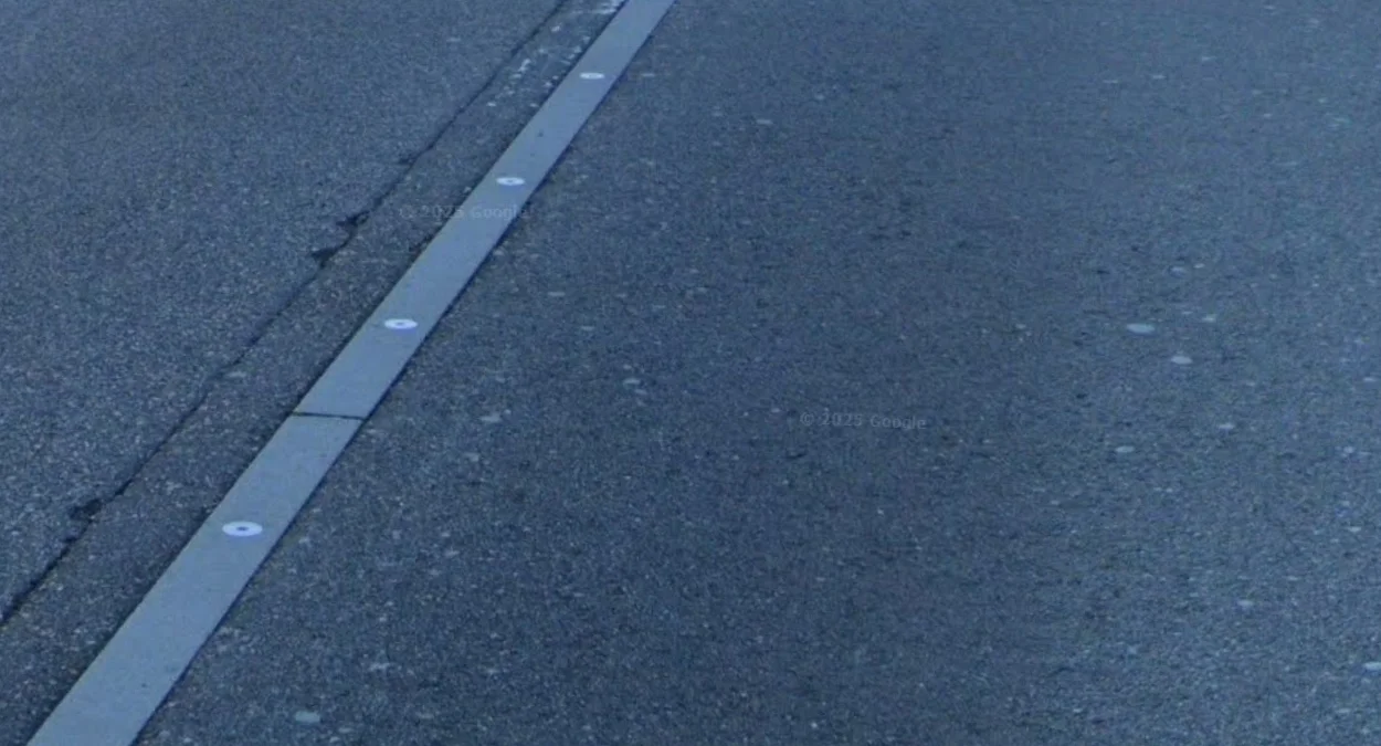 西北沿海防雪道路小圓點