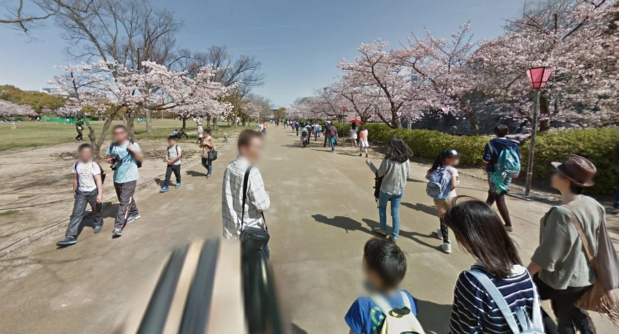 多樣化街景車與三腳架