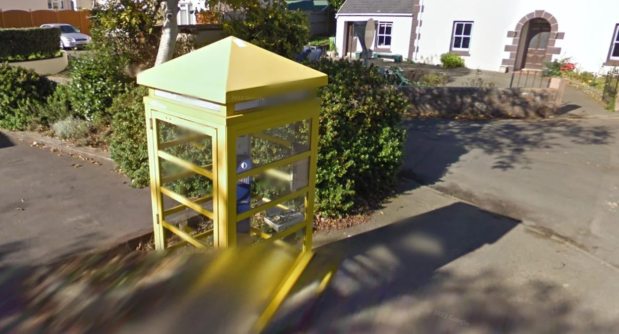 獨特黃色電話亭