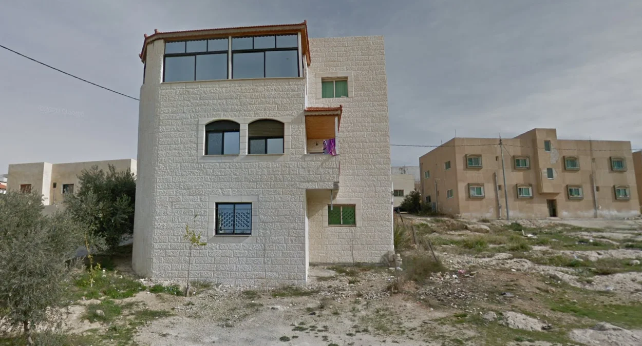 明亮砂岩磚建築