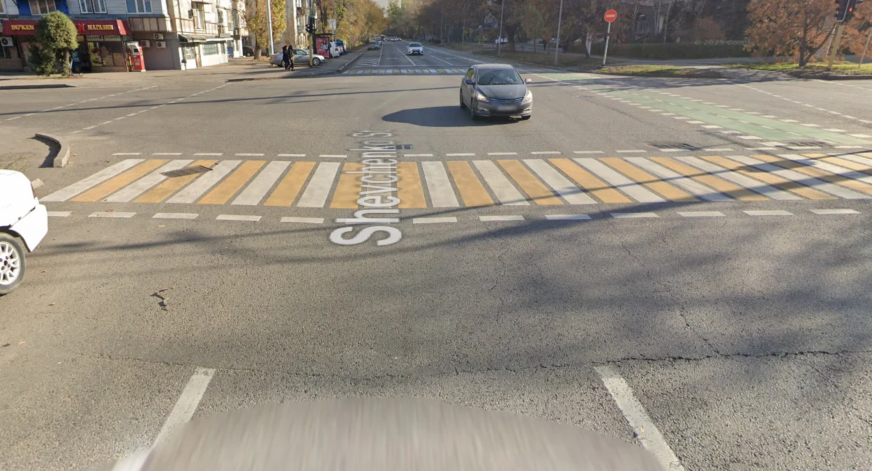 斑馬線黃白條紋