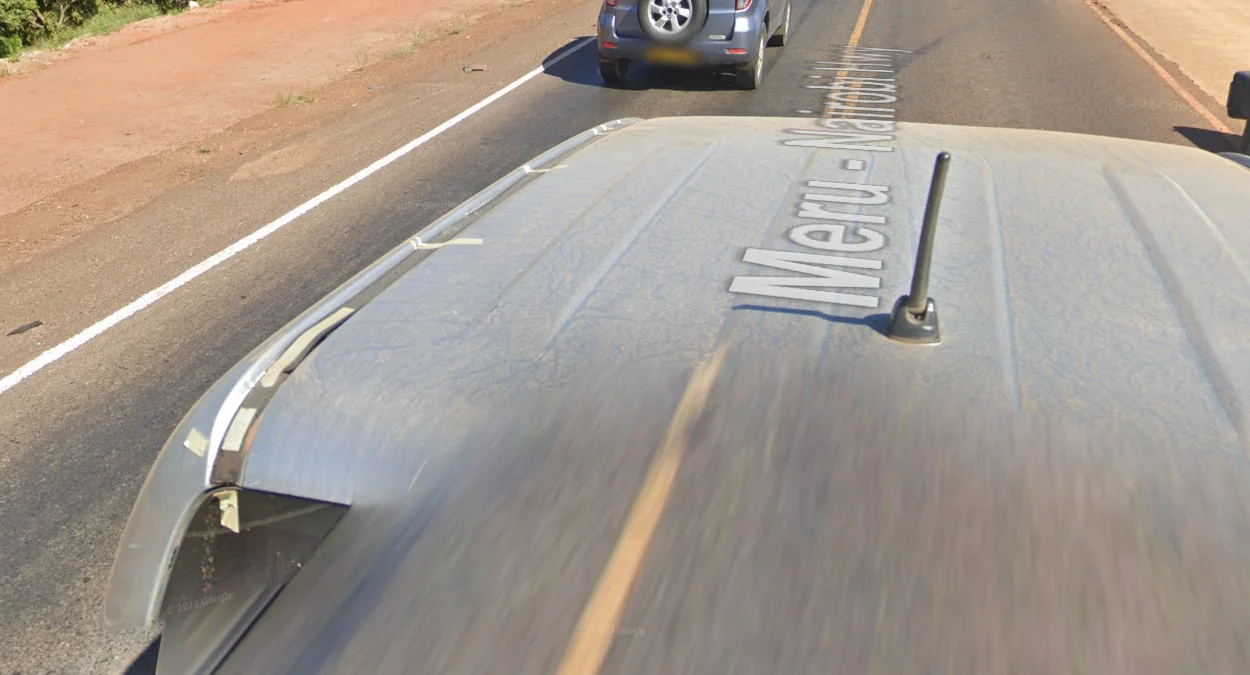 奈洛比車頂白膠帶