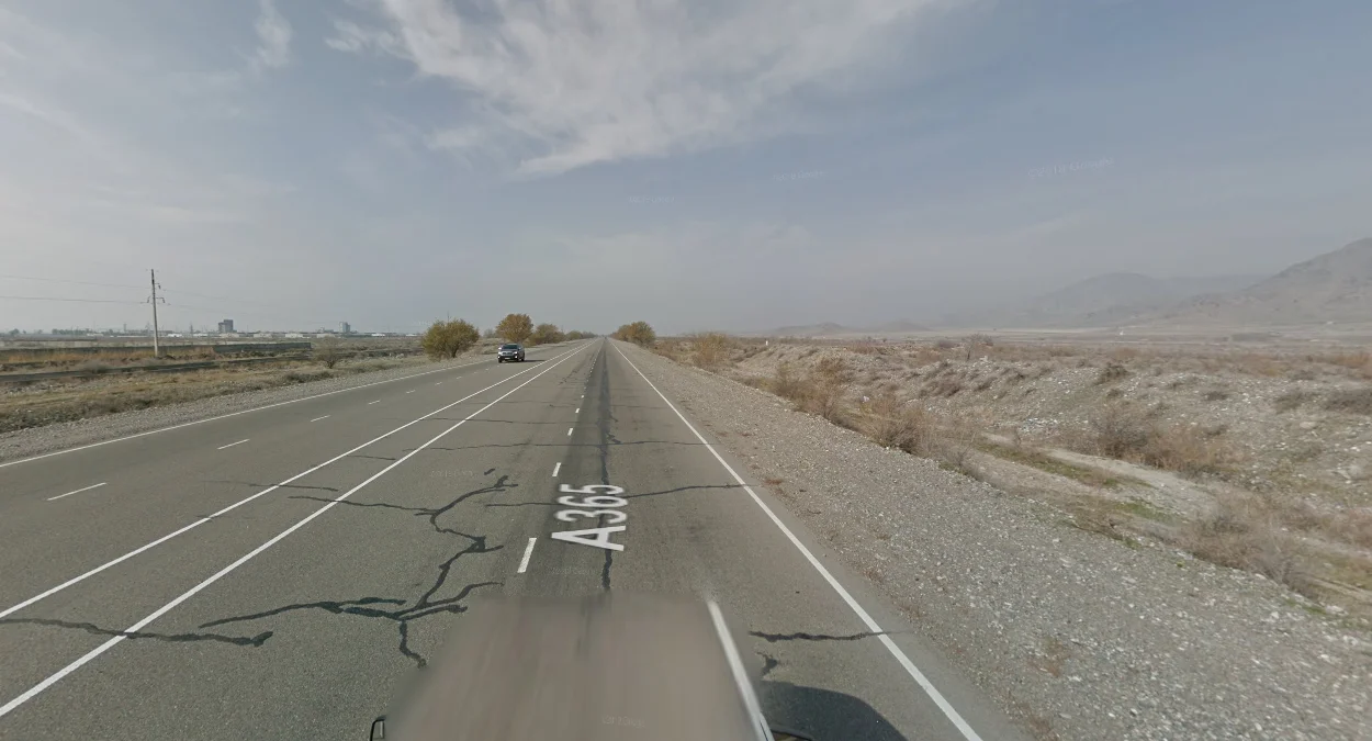 比什凱克周邊的分隔道路