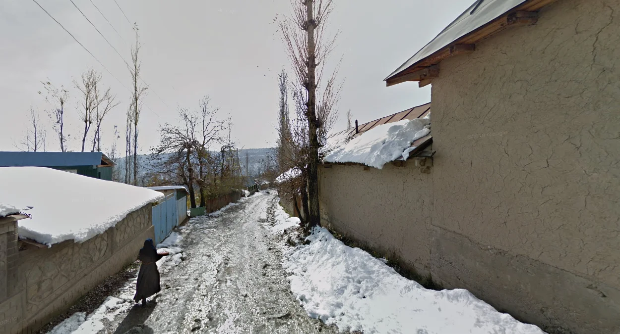 賈拉拉巴德北部的雪山小鎮