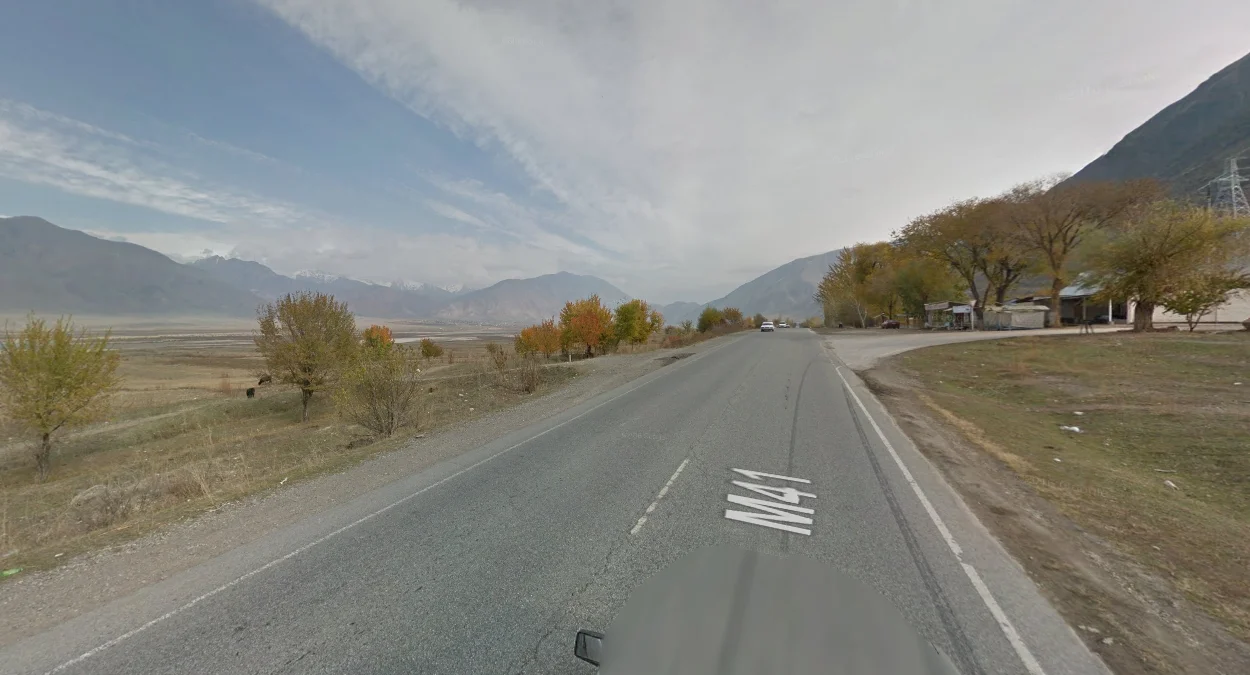 托克托古爾水庫：乾涸部分