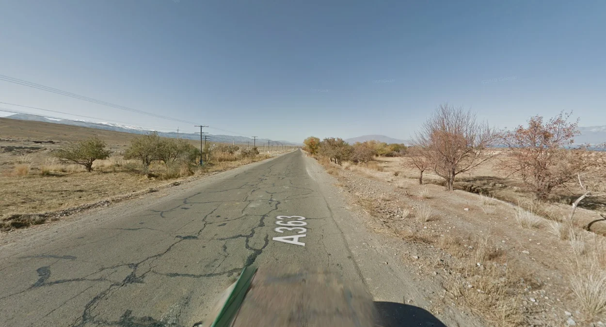 伊塞克湖西部的乾燥地貌