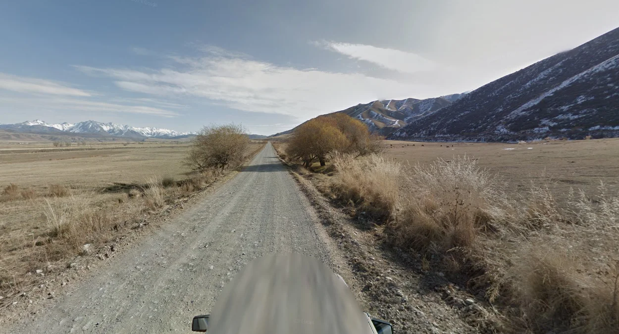 納倫以東：開發較多的山谷