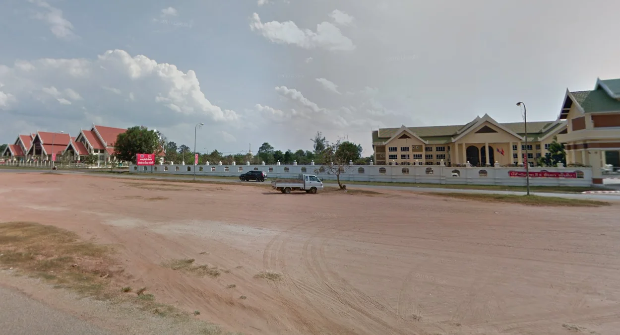 沙灣拿吉：平坦地勢與紅土