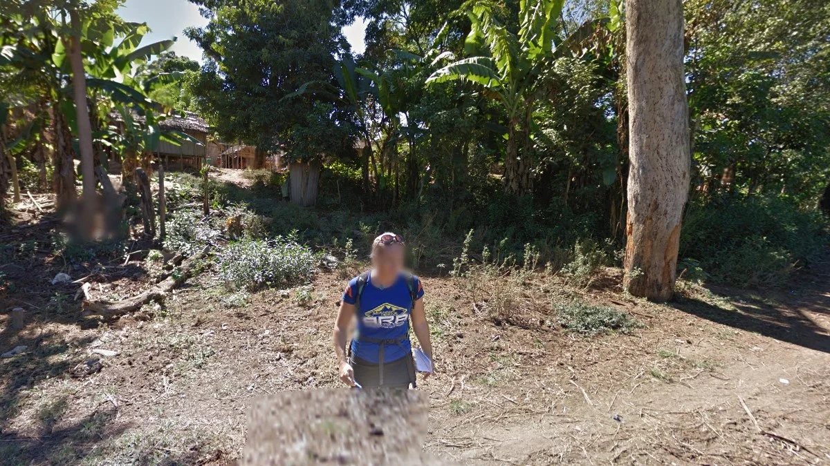 Sambirano河深藍T恤徒步者