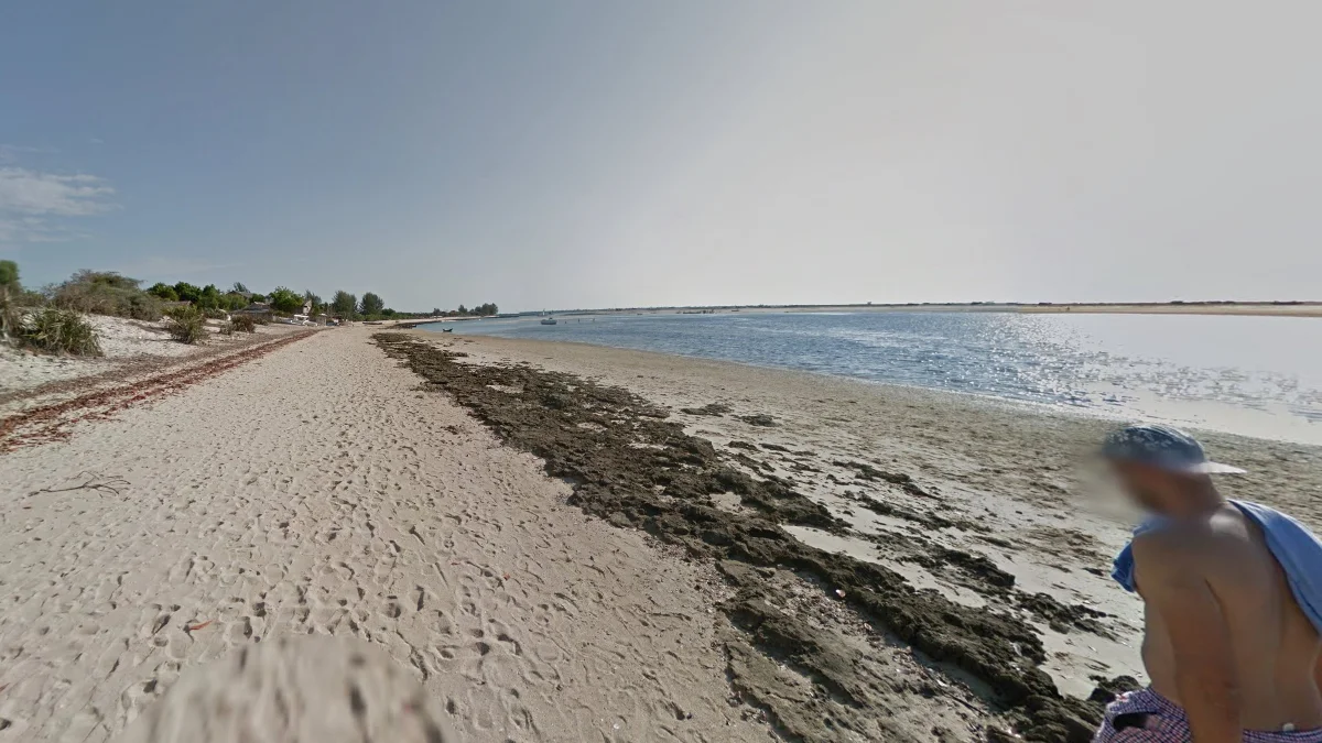 Belo Sur Mer外彎曲海岸線