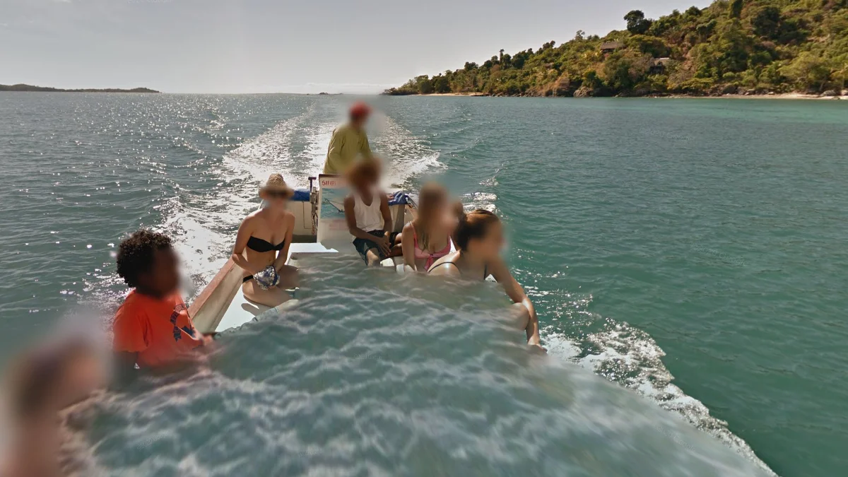 Nosy Ambariovato島周圍白船