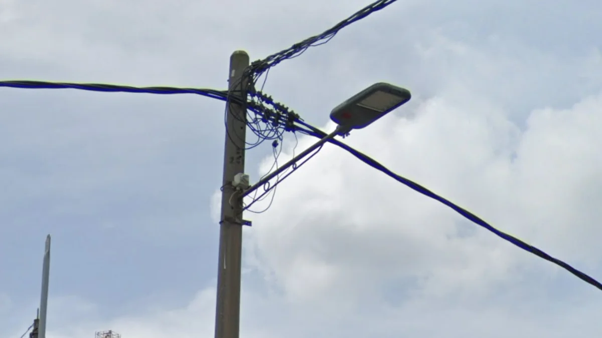 半島雙圓圈燈柱