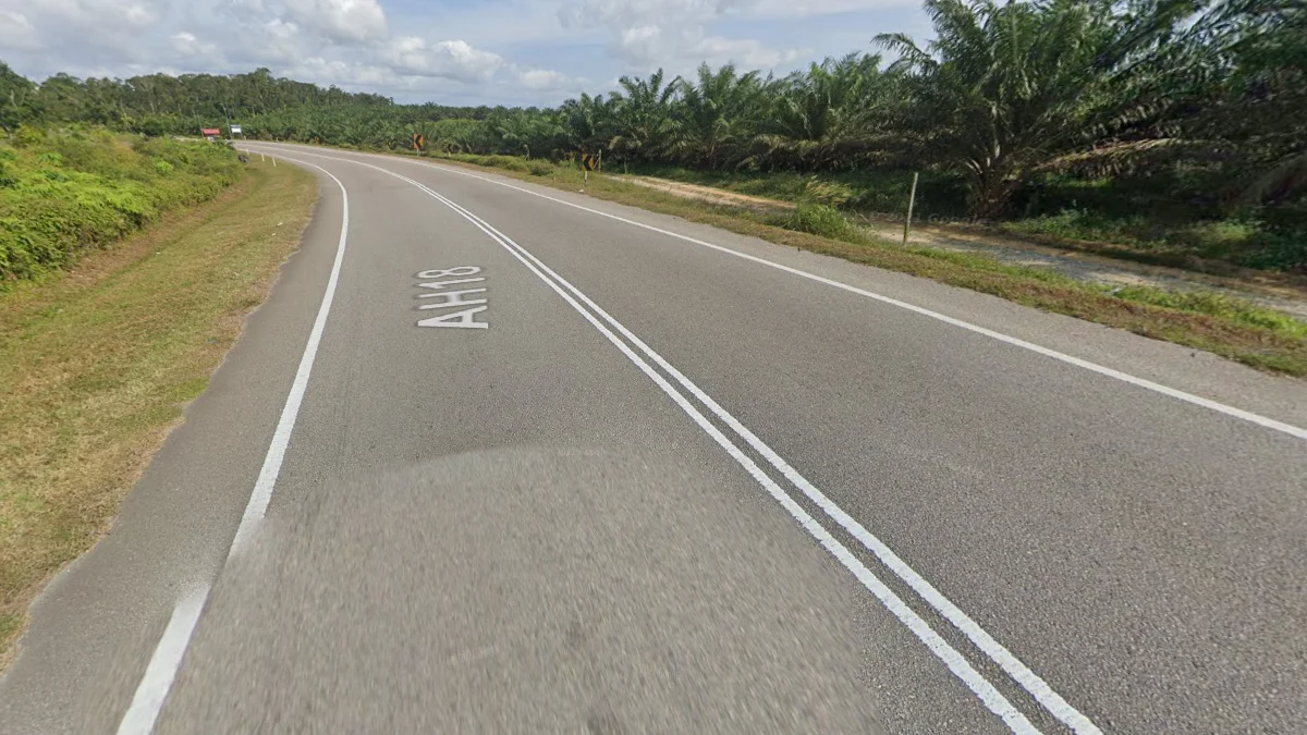 雙車道雙白中心線