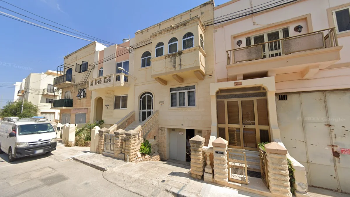 馬爾他米白色的低層建築