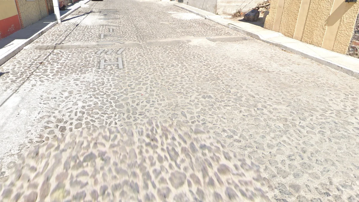 墨西哥中部不規則鵝卵石路面