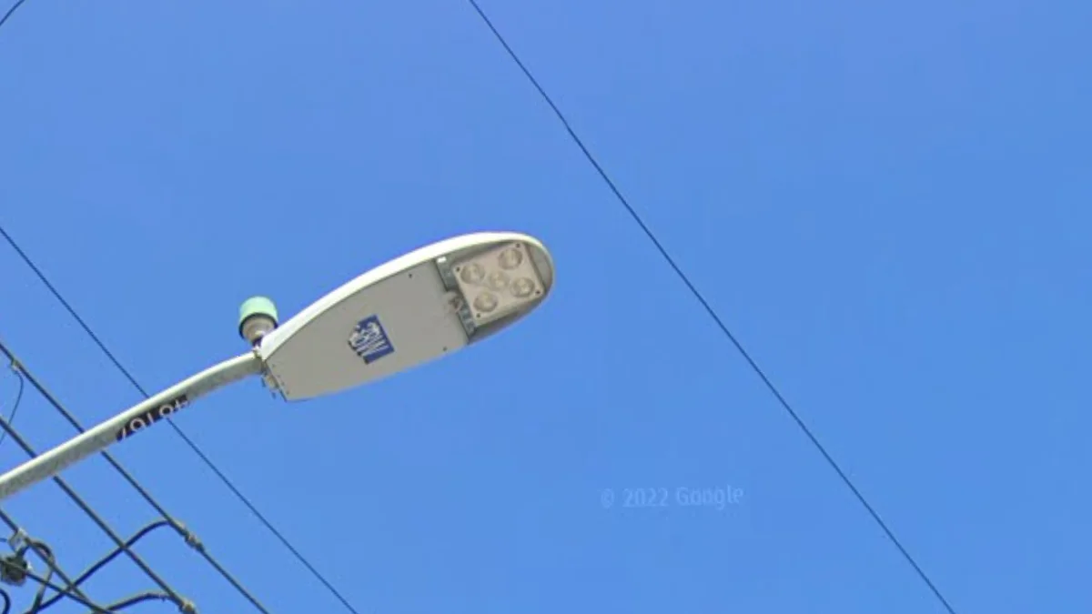 坎昆五圓形燈泡路燈