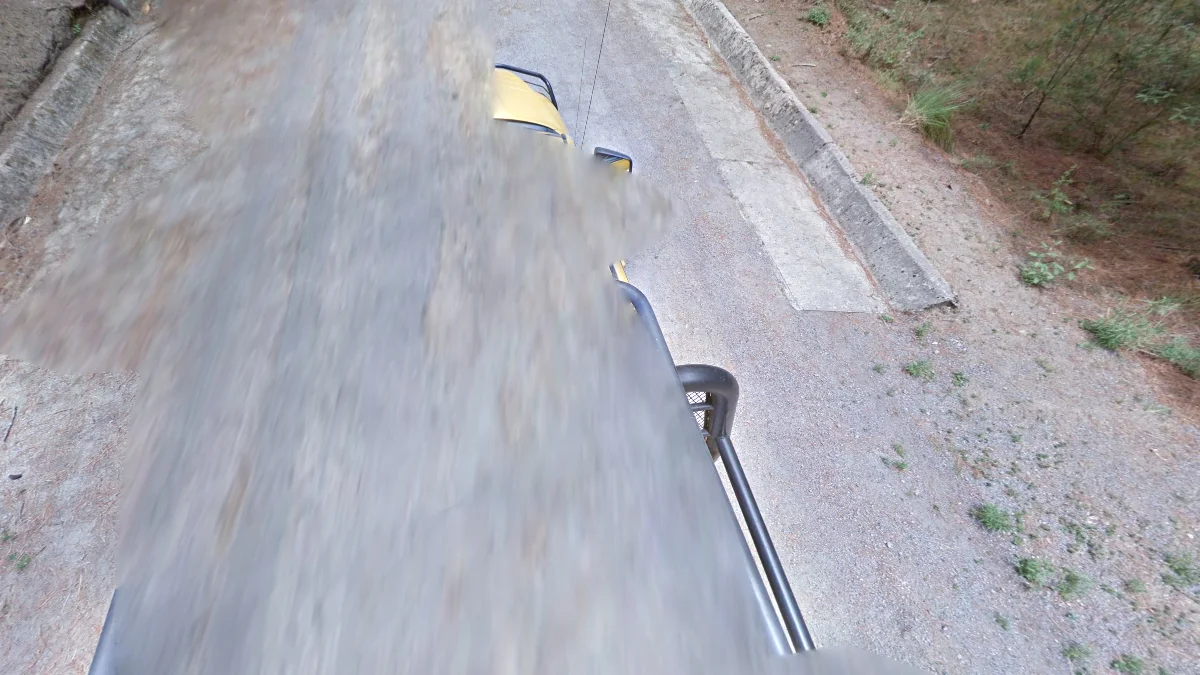 特拉斯卡拉黃色引擎蓋街景車