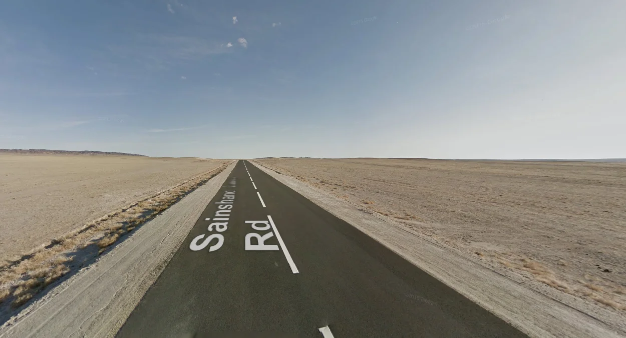 南部鋪設的沙漠公路