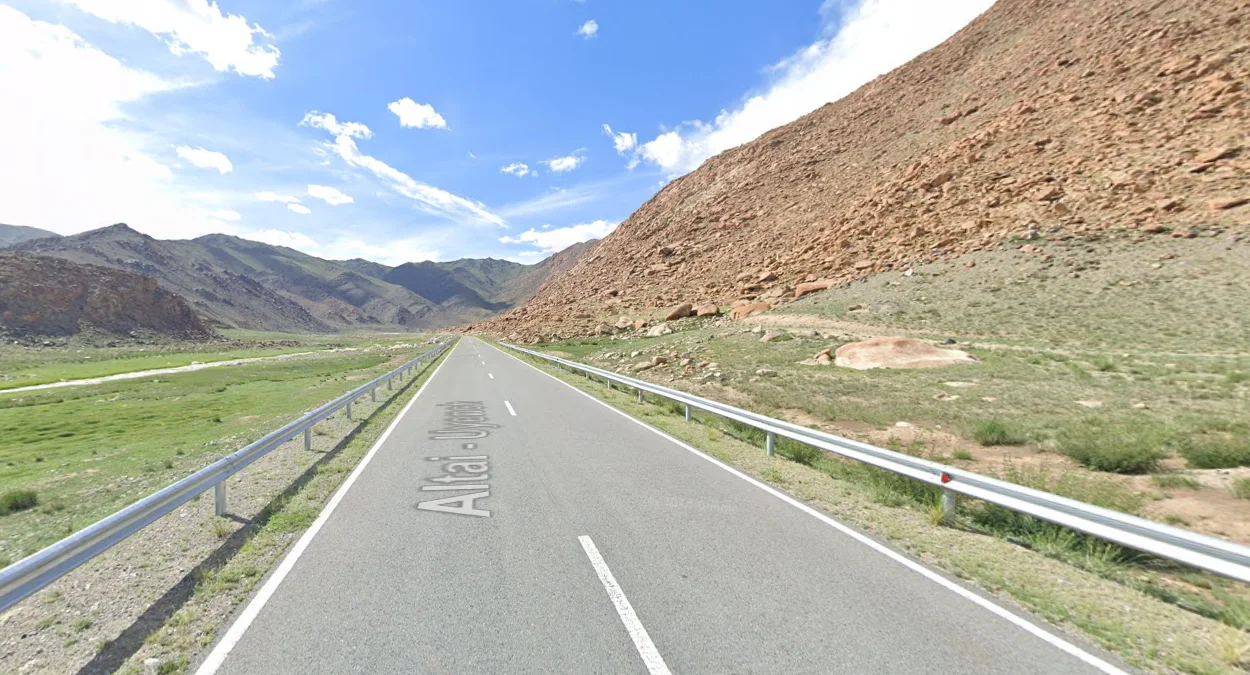 西部常見的乾燥崎嶇山丘