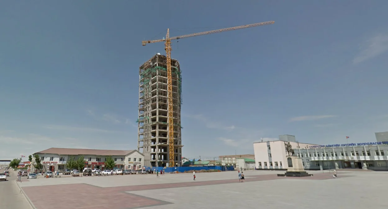 巴彥烏爾特：在建高樓