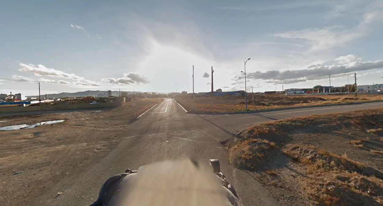 達蘭扎德嘎德：獨特的日落景觀