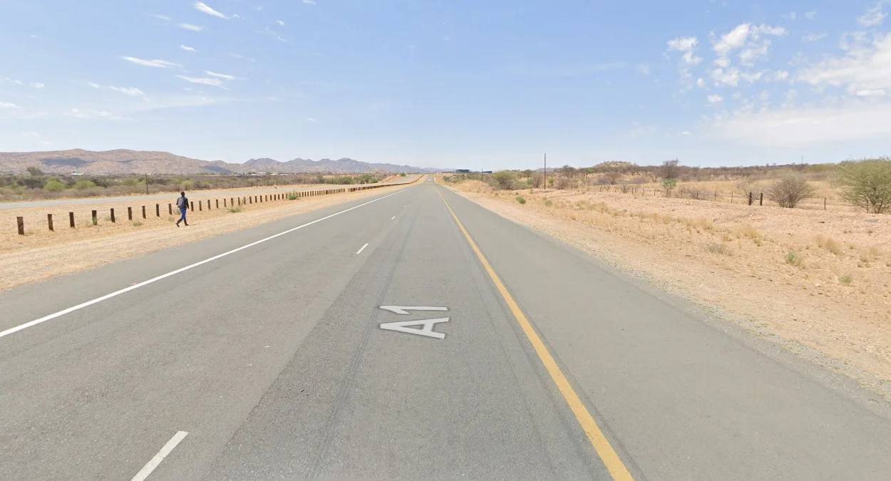 納米比亞兩條主要分流道路