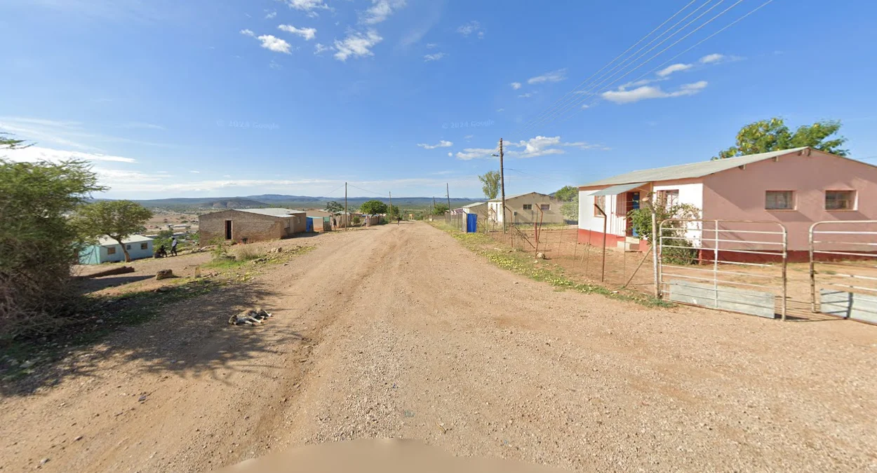 奧普沃橙色綠植山脈