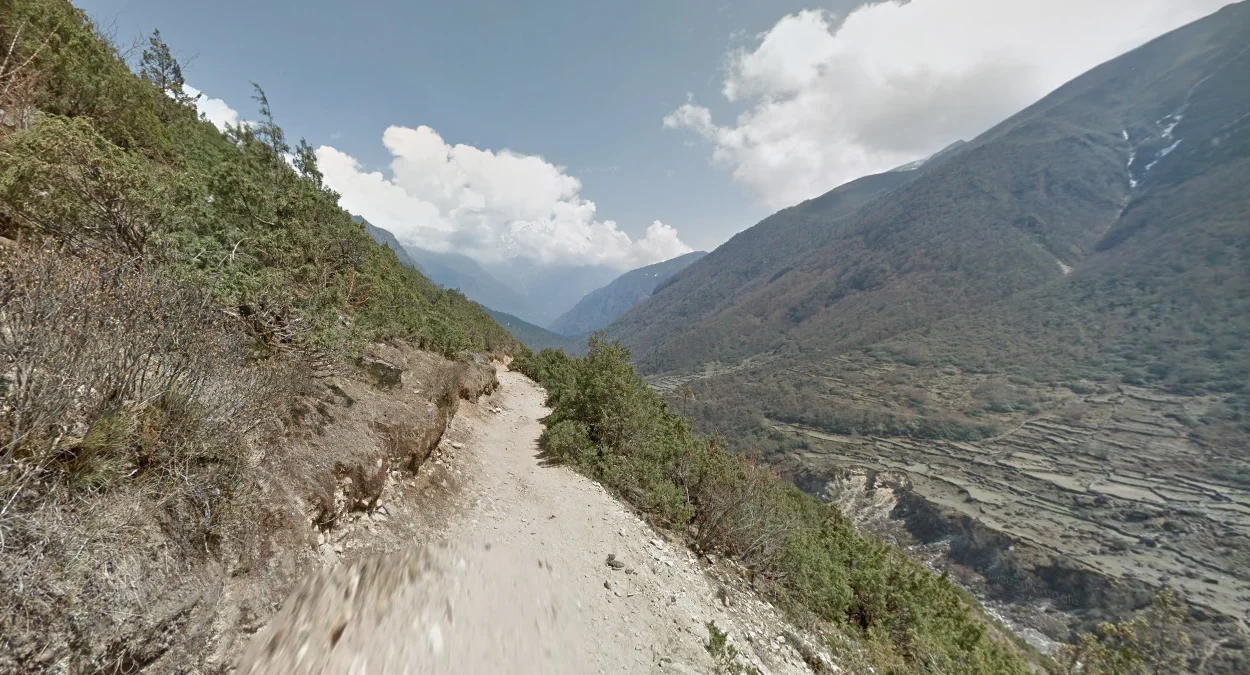 塔穆山谷西北向東南