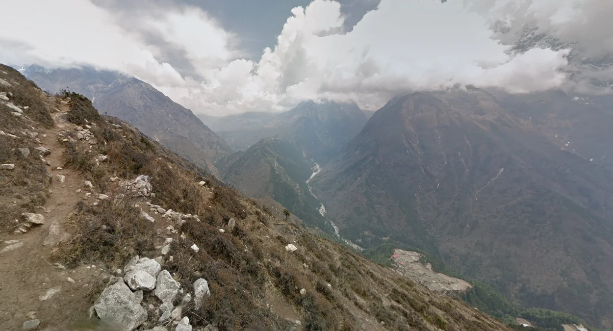 納姆切巴扎爾東北半綠河谷