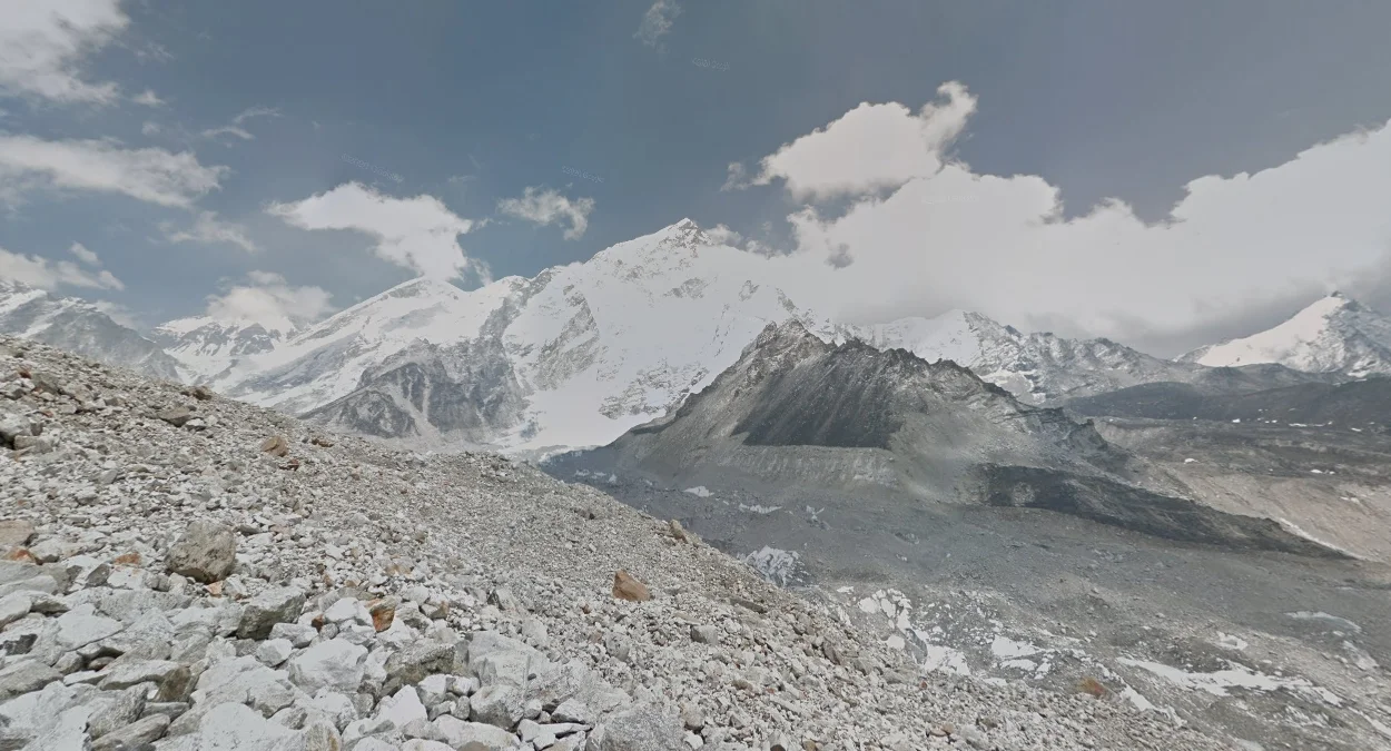 世界最高峰珠穆朗瑪峰