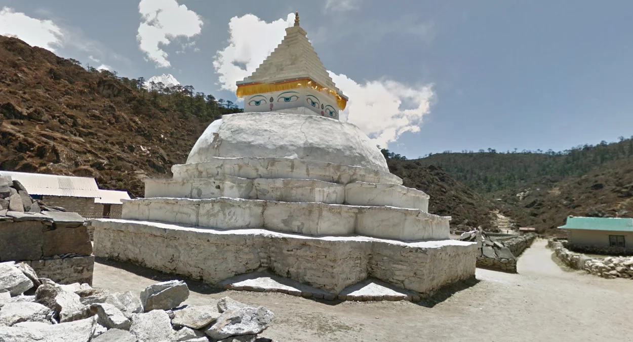 尼泊爾獨有白色佛塔