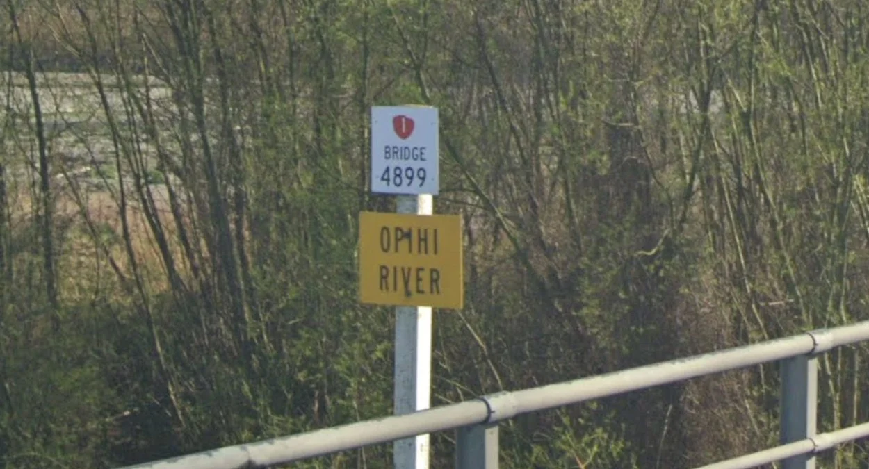 紐西蘭橋樑標誌紅色徽章