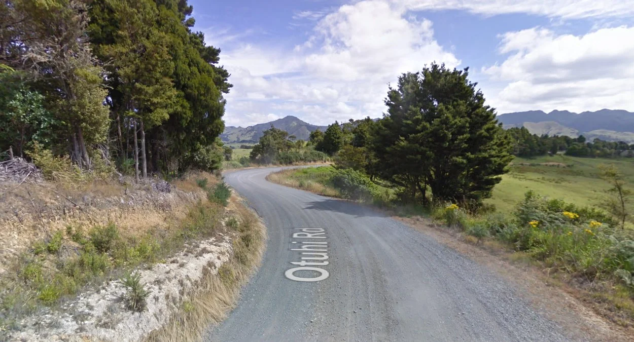 北地第二代街景與碎石路